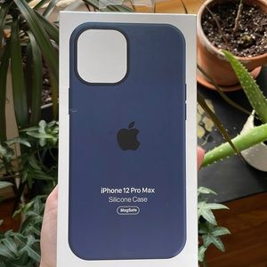 iPhone 12 Pro Max case